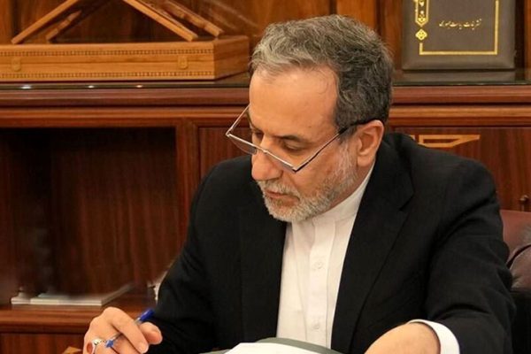 عراقچی: تیم ملی المپیاد نجوم و اخترفیزیک ایران تاریخ‌ساز شد