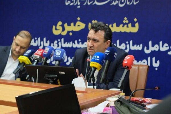 ۱۰۴۶ همت یارانه نقدی پرداخت می‌شود؛ قیمت واقعی بنزین چندین برابر نرخ فعلی است